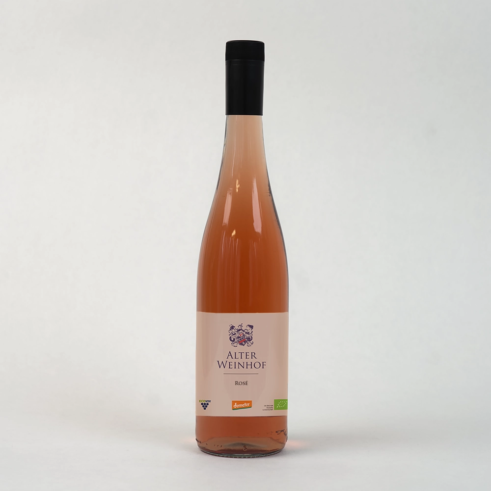 Eine hellrote Weinflasche mit Etikett "Alter Weinhof - Rose"